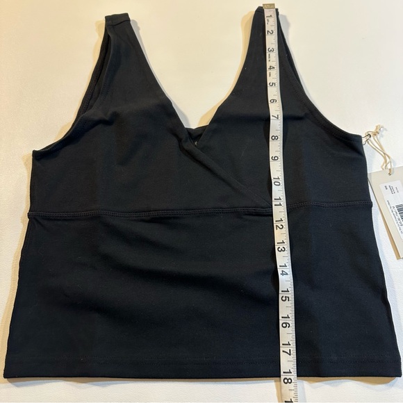 NWT Pact Black Organic Cotton 2-Piece SET Biker Shorts & Crop Top - Picture 7 of 8